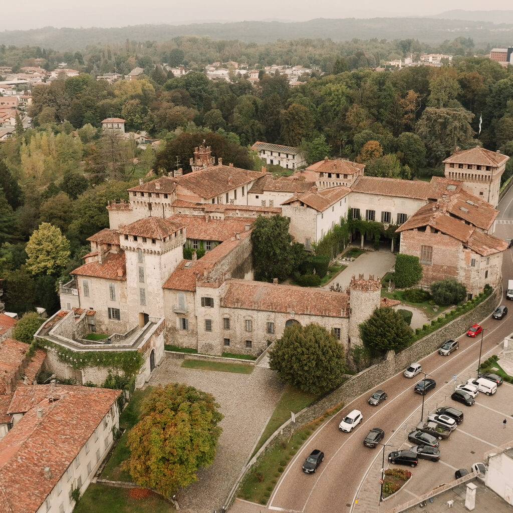 Il castello di Somma Lombardo visto dall'alto